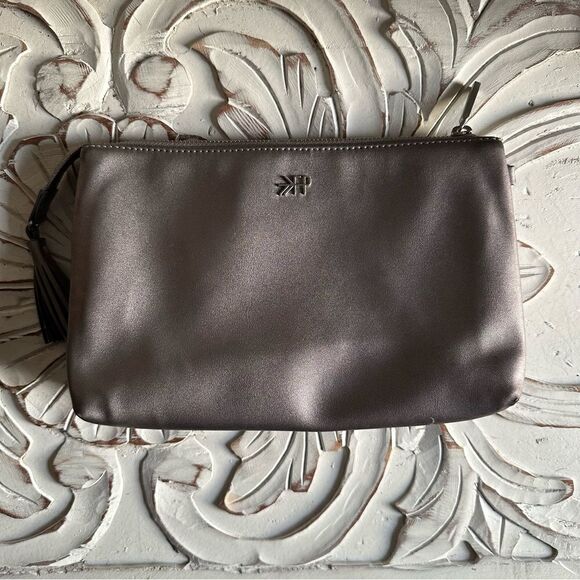 Freshly Picked zippered pouch - Picture 1 of 6
